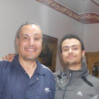 الاستاذ علام