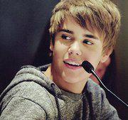 يلومونے فيک