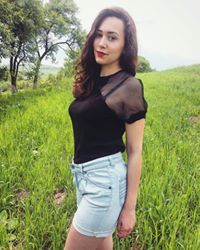 Alexandra Pop