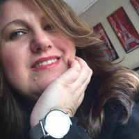 Lorraine Charlecrafte