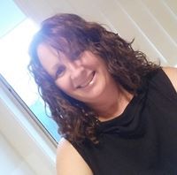 Julie Lewis