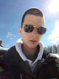 Никола Николић