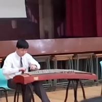 瑢鎧 周