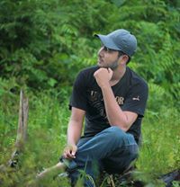 সৌমিক সৌমিক