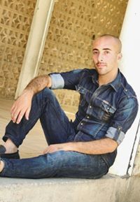 وسام اخميس