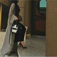 اطياف راحلة