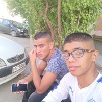 مستسلم للحياة