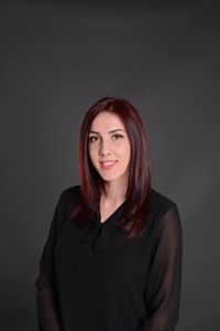 Ники Искова