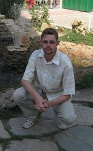 Максим Апанович