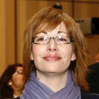 Елена Евстатиева