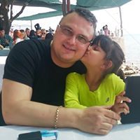 Момчил Костов