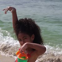 حنان فرج الله