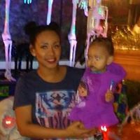 Betsy Flores