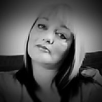 Lisa S Kear