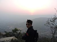 Sürêñdrå Yädãv