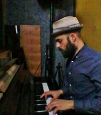 Robert Flores