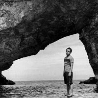 اديسون تستند