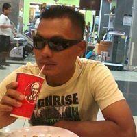 အက္ ဒီဆင္