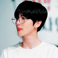 Quyên Tạ
