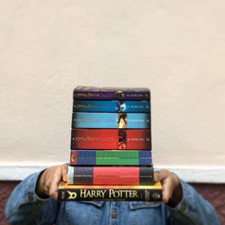 Sabrina (sabrinareads_) 