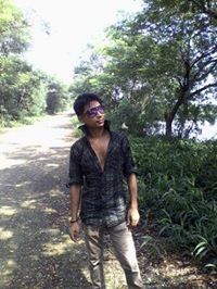 আড়ালের বালক