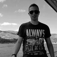 Никола Николов