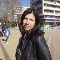 Анета Попова