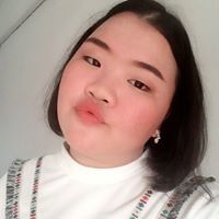 พรลี่ อาจุมม่า