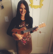Julie Kuvakos