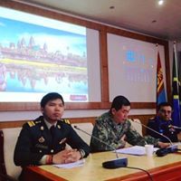 មុនី រស្មីពៃទូរ្យ