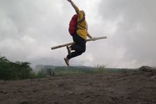 Xin Yi
