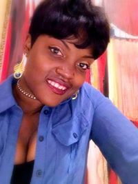 Tee West