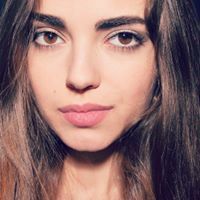 Джулия Бражникова