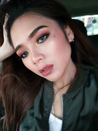 วอราพล หนีหนังห้า