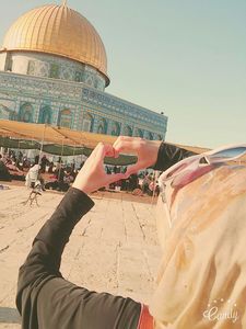 Esraa Saqer