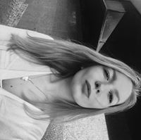 Юля Погоріляк