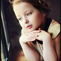 أسماء منصور