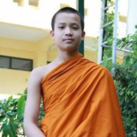 ผู้มีปกติ เพ่งอาโลกกสิณ