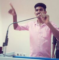 பொன் குமரன்