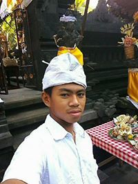 Putu Saputra
