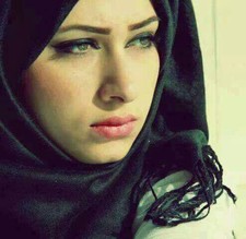 قمر عبد الكريم