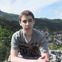 Десислав Адамов