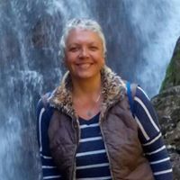 Стефанка Любомирова