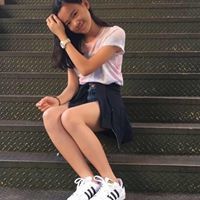 Chloe Lee