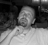 Μηνας Μπεης