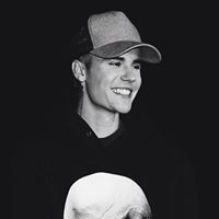Gözde Biebs