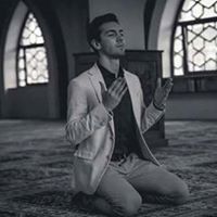 انا الاجنبي