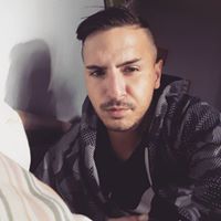 Роберт Петров