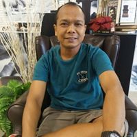 อุทัย เสาทอง