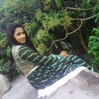 গন্ধহীন কৃষ্ণচূড়া